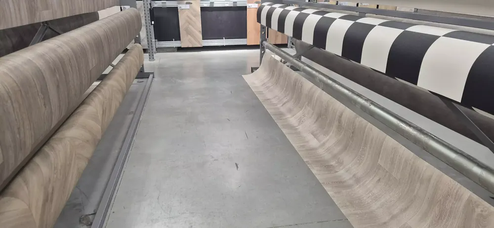 Detail van betonnen winkelvloer in Hasselt