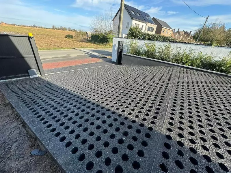 Betonverharding met openingen tijdens de uitvoering