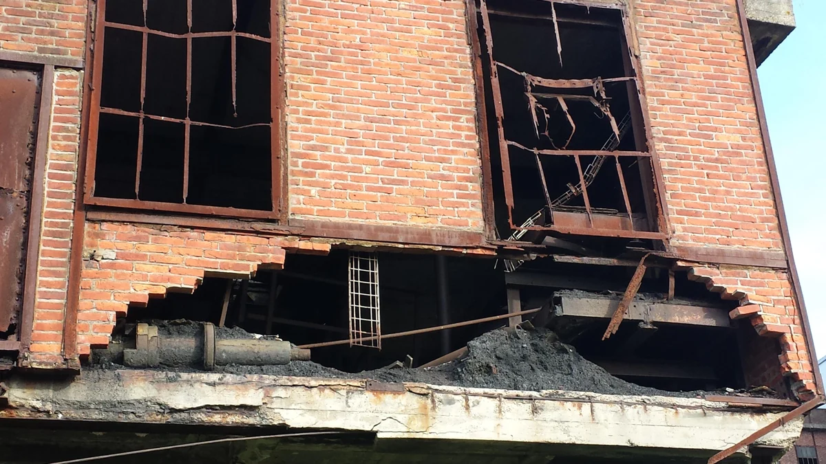 Bestaande bouwstructuur van een mijngebouw in Beringen