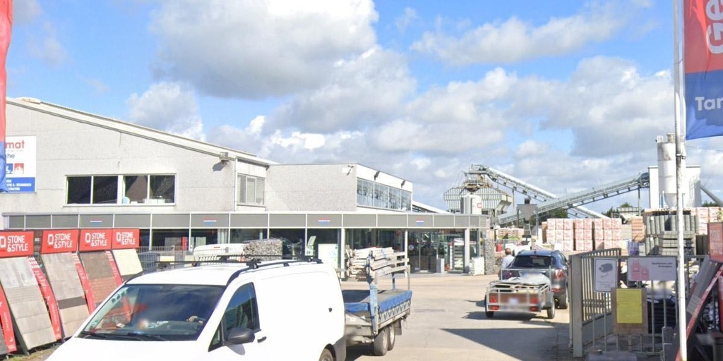 Bouwpunt Tanghe, betoncentrale in Ichtegem
